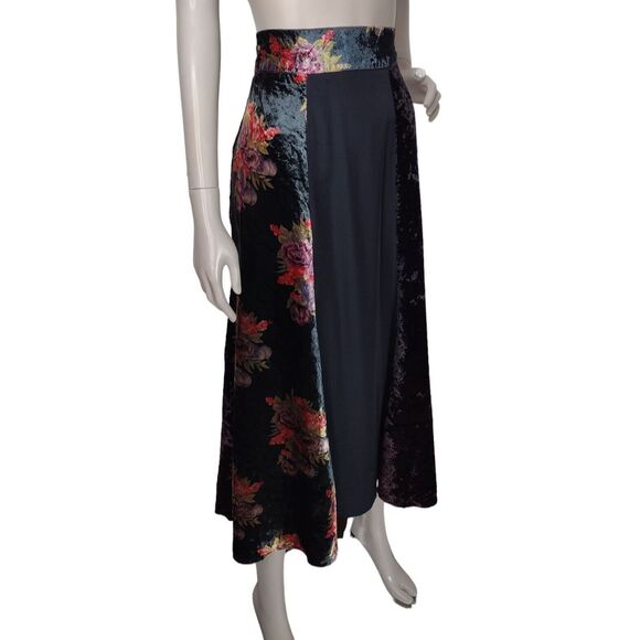 Vintage 90s Black Velvet Burgundy Floral Paneled Gypsy Bohemian Long Maxi Skirt - Picture 5 of 12